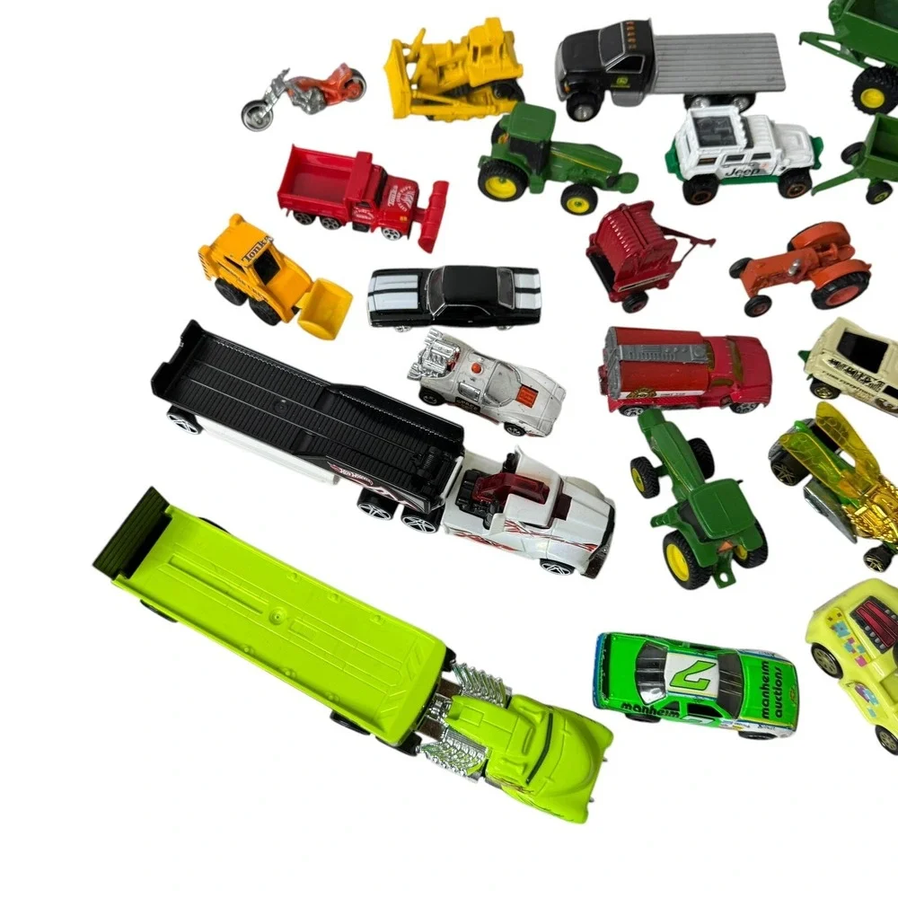 Mixed Lot Of 35 Hot Wheels Matchbox John‎ Deere Vintage Collector